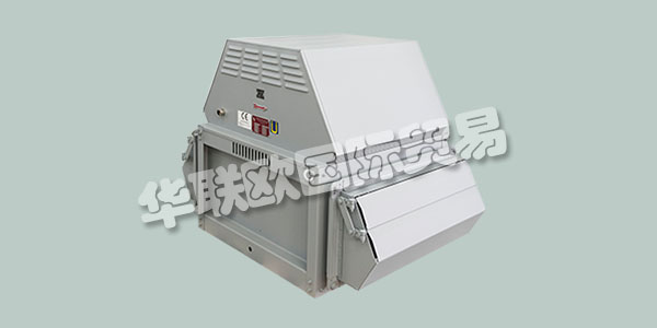 ALFRED EICHELBERGER GmbH&Co.KG是一家由業(yè)主管理，注重傳統(tǒng)的家族企業(yè)。自1931年Alfred Eichelberger成立以來(lái)，該公司在柏林Neuk?lln生產(chǎn)風(fēng)扇和空氣技術(shù)產(chǎn)品