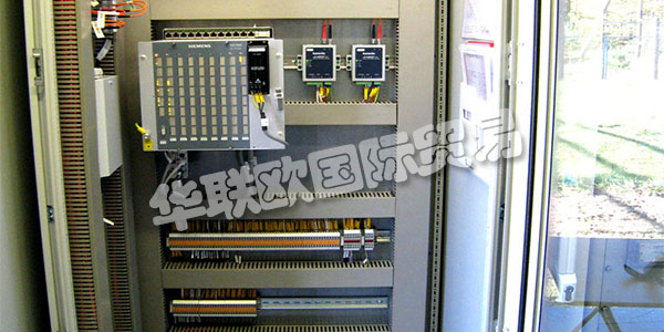 印度AMLOK主要產(chǎn)品：AMLOK水力調(diào)速器、閥門、傳感器、過濾器等。AMLOK代表兩位年輕董事總經(jīng)理Amit Lamba先生和Lokender Singh先生的名字，他們的愿景是為水電行業(yè)提供最優(yōu)質(zhì)的服務(wù)，并幫助新開發(fā)商提高他們在可再生能源領(lǐng)域的地位。