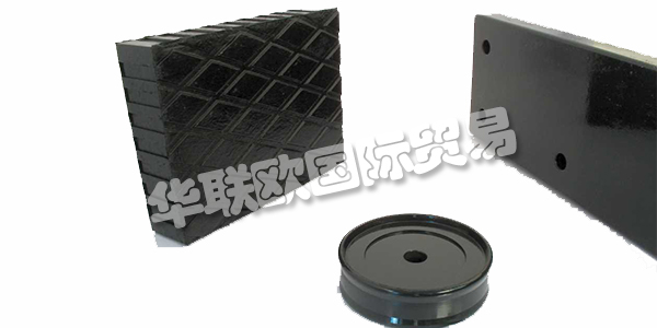 BARBIERI RUBBER的活動始于1967年，當(dāng)時(shí)Angelo Barbieri先生離開了Stranieri Gomma，在同一行業(yè)開展業(yè)務(wù)，并開始在他的車庫里生產(chǎn)帶有舊壓縮機(jī)的小型橡膠零件。