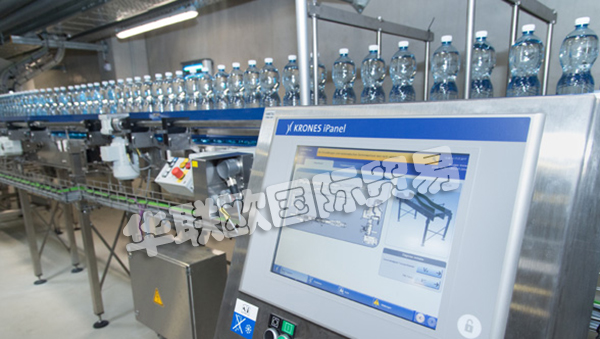 品牌介紹：【KRONES】總部位于德國(guó)新特勞普林的克朗斯KRONES集團(tuán)為各種工藝過程技術(shù)、灌裝技術(shù)和包裝技術(shù)開發(fā)規(guī)劃并制造機(jī)器和整套設(shè)備。KRONES的產(chǎn)品組合借助內(nèi)部物流系統(tǒng)、信息技術(shù)和工廠規(guī)劃而得以完善。KRONES設(shè)備每天處理的瓶子、易拉罐和特殊造型容器數(shù)以百萬計(jì)...更多關(guān)于德國(guó)KRONES,KRONES灌裝機(jī),KRONES貼標(biāo)機(jī)產(chǎn)品內(nèi)容還請(qǐng)繼續(xù)閱讀以下文章，謝謝！