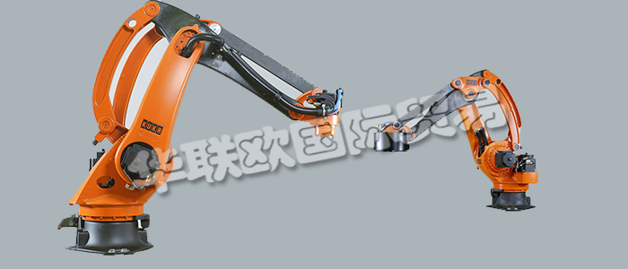 KR 40PA是KUKA公司最小巧、最輕盈的貨盤碼垛機(jī)器人。這款專為貨盤碼垛設(shè)計(jì)的工業(yè)機(jī)器人將幫助您獲得最快的速度和最高的精確性,歐標(biāo)托盤碼垛的完美選擇。KR 40PA能夠在創(chuàng)紀(jì)錄的時(shí)間內(nèi)完成貨品的包裝和發(fā)配。只需要很小的空間，這款機(jī)器人便可以對(duì)重達(dá)40kg的產(chǎn)品進(jìn)行碼垛并達(dá)到1.8米的凈堆垛高度。而較低的自重則顯著縮短了其周期時(shí)間。KR 40PA專為貨盤碼垛任務(wù)進(jìn)行了改進(jìn)。它以每分鐘56次循環(huán)的速度作業(yè)，同時(shí)還能確保絕對(duì)的精準(zhǔn)。KR 40PA擁有纖細(xì)的底座和很小的占地面積，因此其干擾輪廓也非常小。內(nèi)置電源則為機(jī)器人節(jié)省了額外的空間。